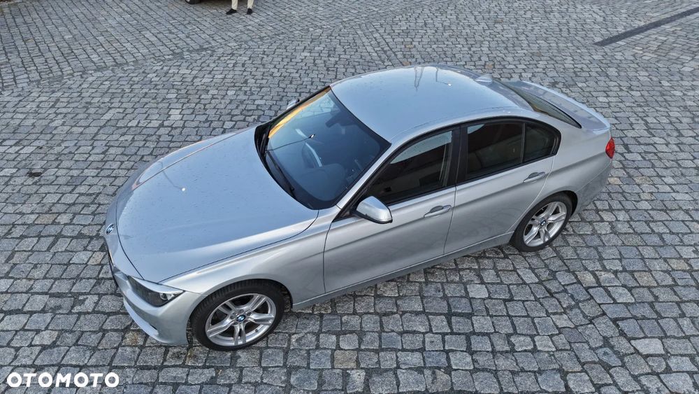 BMW Seria 3 ver-318d - 20