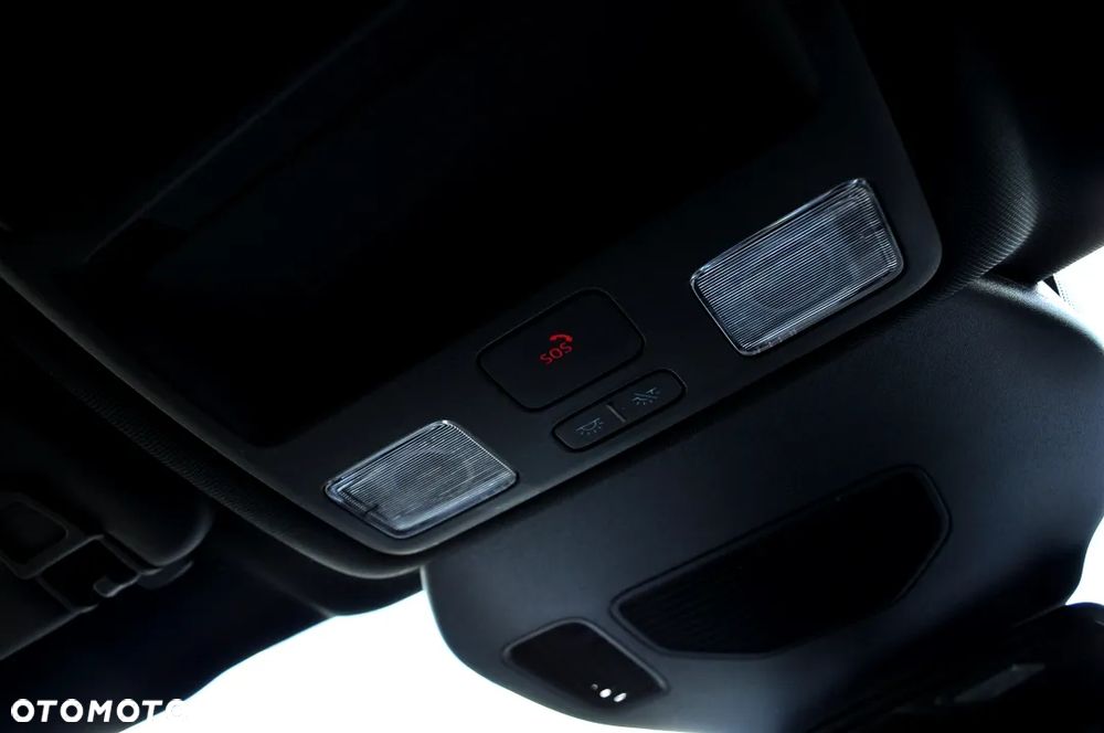 Ford Kuga 2.0 EcoBlue AWD ST-Line X - 32