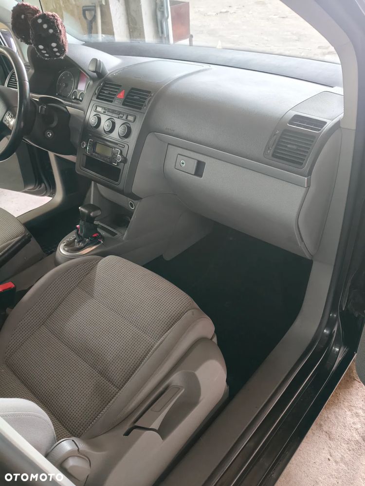 Volkswagen Touran - 7