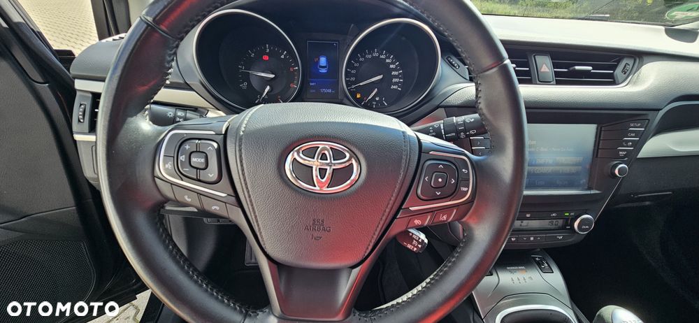 Toyota Avensis 2.0 D-4D Selection - 24