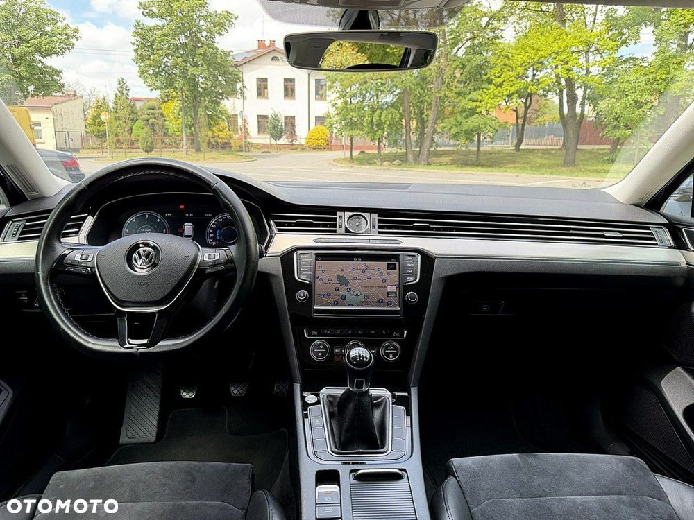 Volkswagen Passat - 14