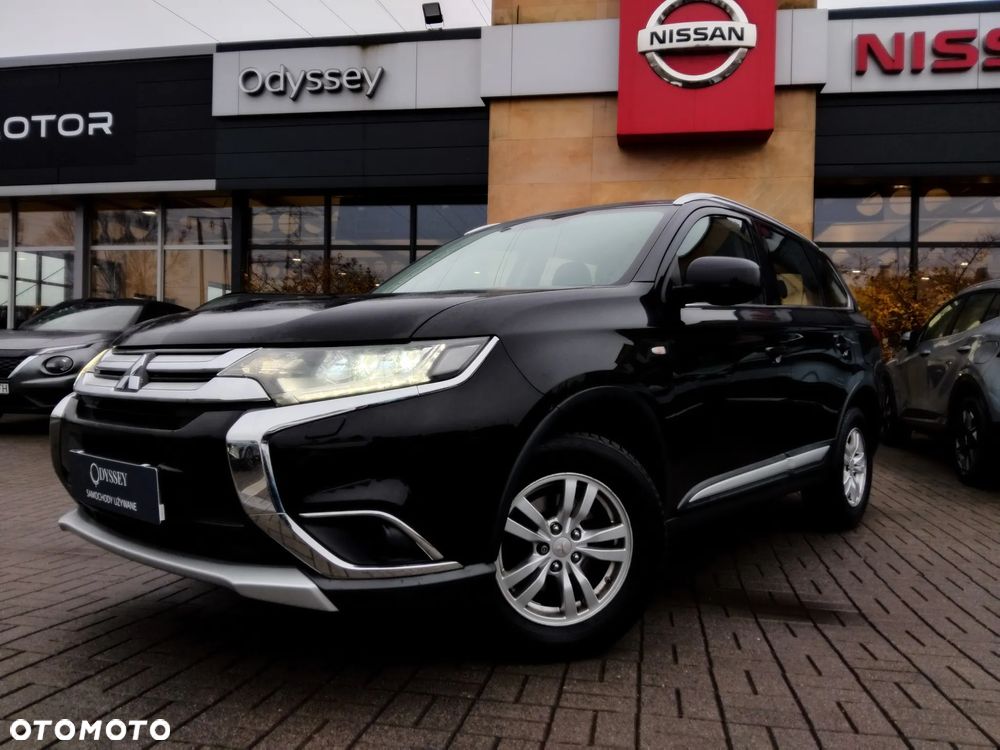 Mitsubishi Outlander 2.0 Invite + 2WD - 2