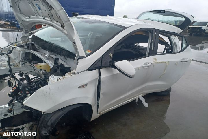 Calculator motor ECU 9001143338 Hyundai i10 2  [din 2013 pana  2016] seria - 4