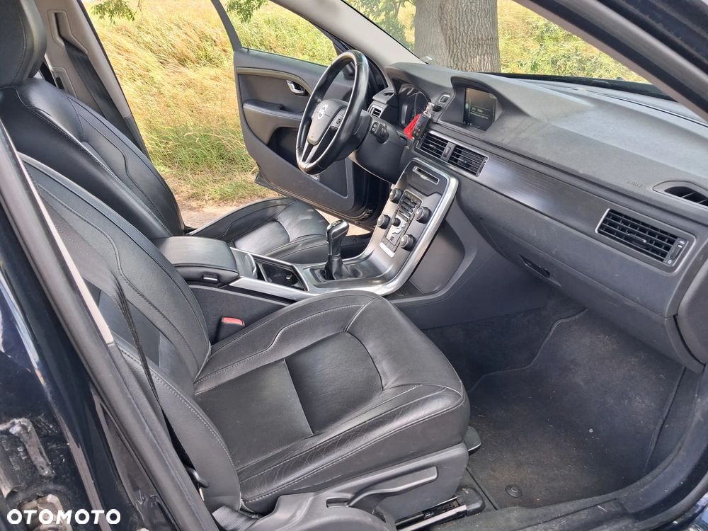 Volvo V70 D2 Momentum - 17