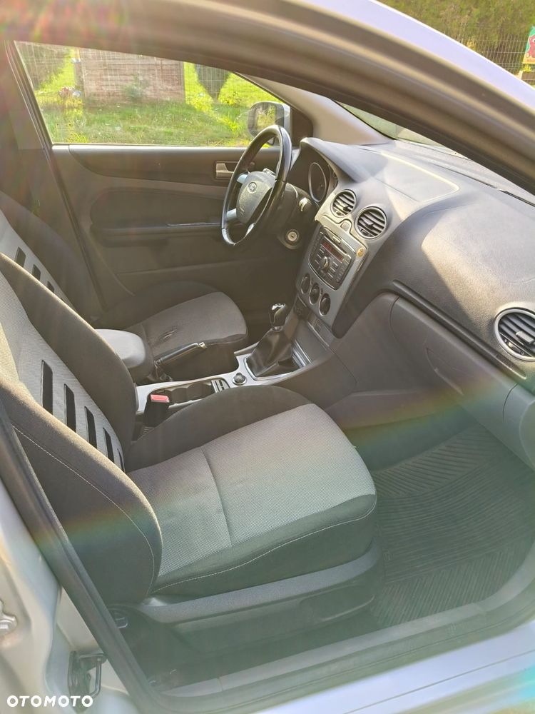 Ford Focus - 8