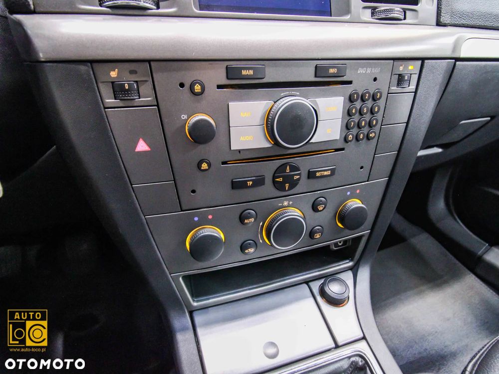 Opel Vectra 1.9 CDTI DPF Cosmo - 19