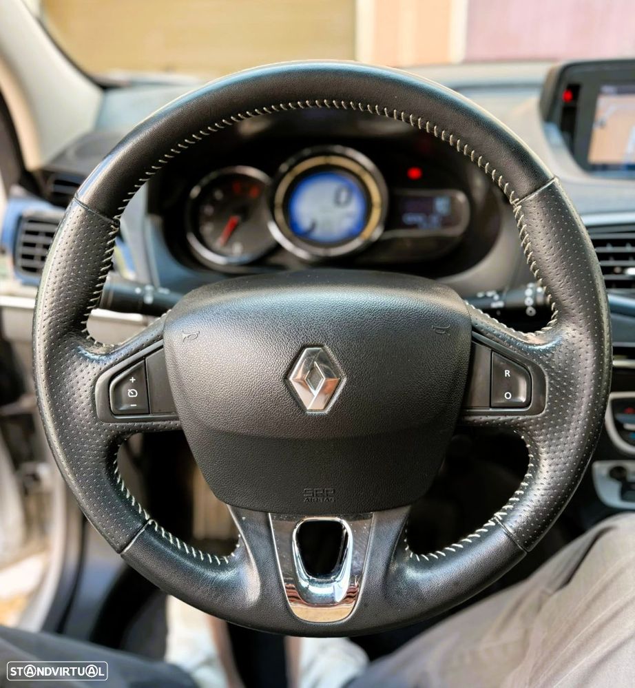 Renault Fluence 1.5 dCi Exclusive EDC - 9
