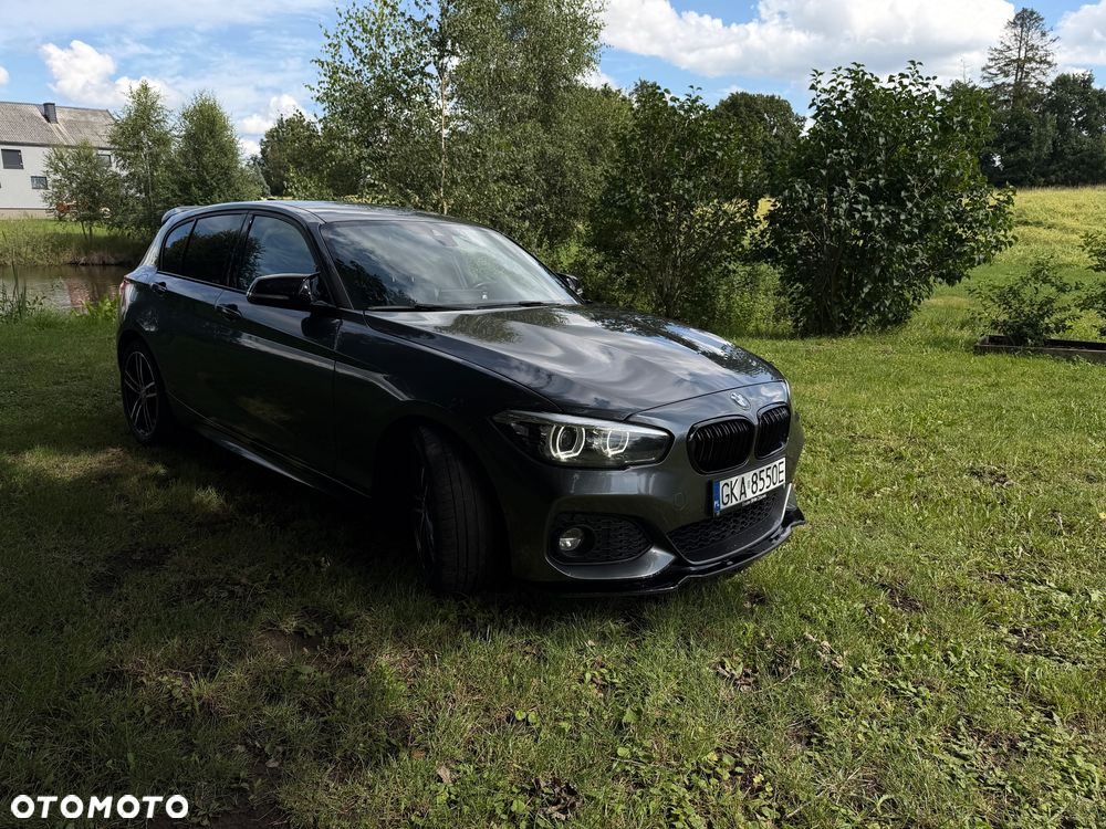 BMW 120I 2019 photo 3