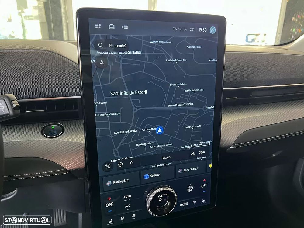 Ford Mustang Mach-E - 15