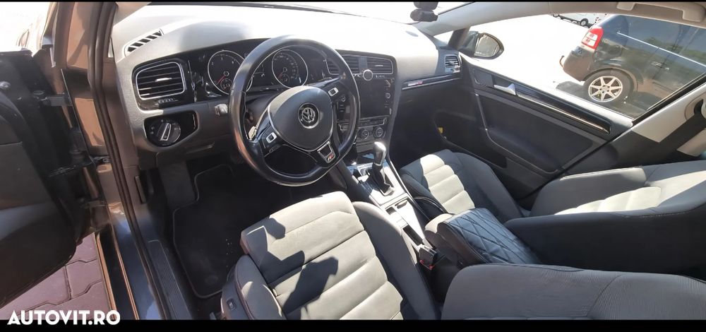 Volkswagen Golf - 13