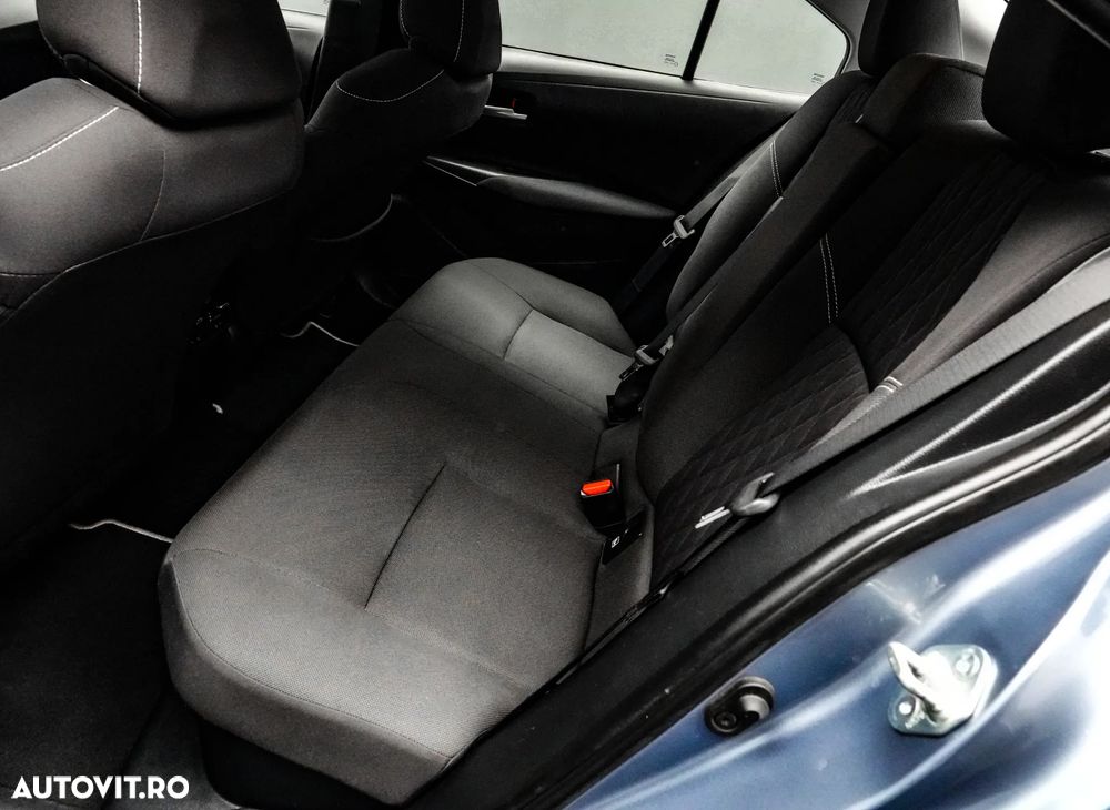 Toyota Corolla Sedan 1.8 HSD Dynamic - 15