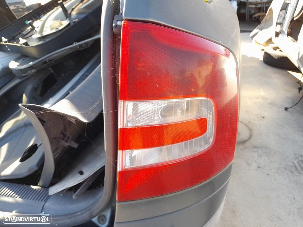 Farolim direito SKODA Octavia II Break (1Z5) - 1