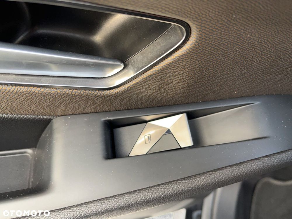 DS Automobiles DS 7 Crossback - 12