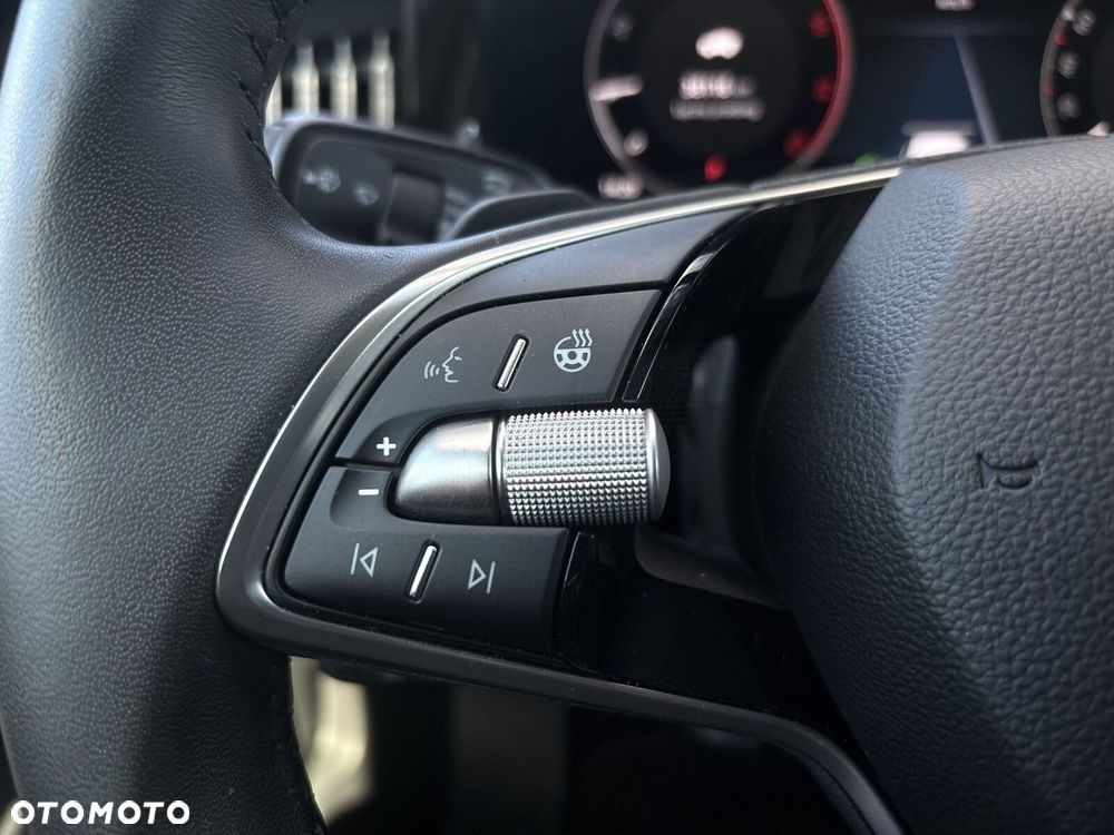 Skoda Superb 2.0 TDI SCR 4x4 Selection DSG - 28