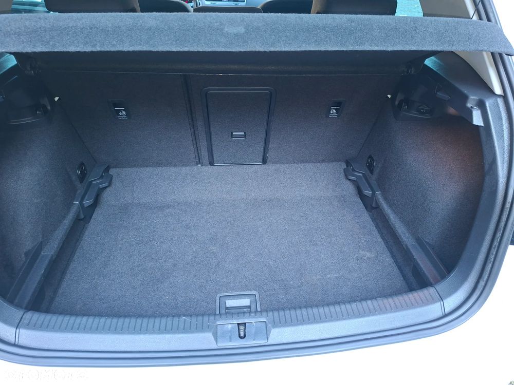 Volkswagen Golf 1.2 TSI BlueMotion Technology MATCH - 21