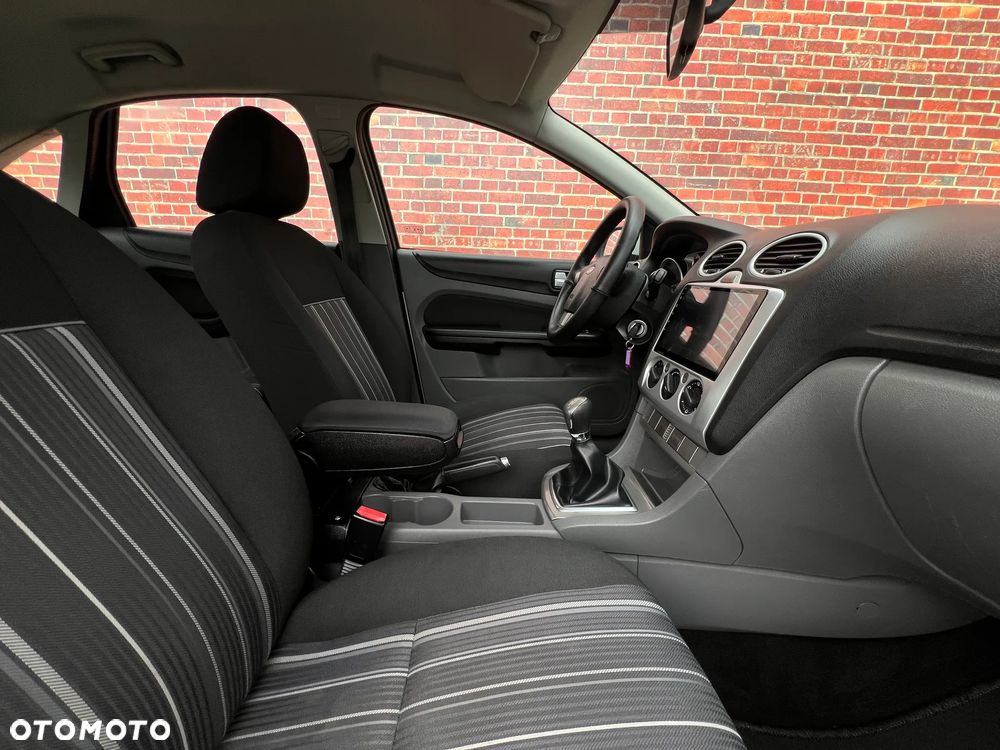 Ford Focus - 14