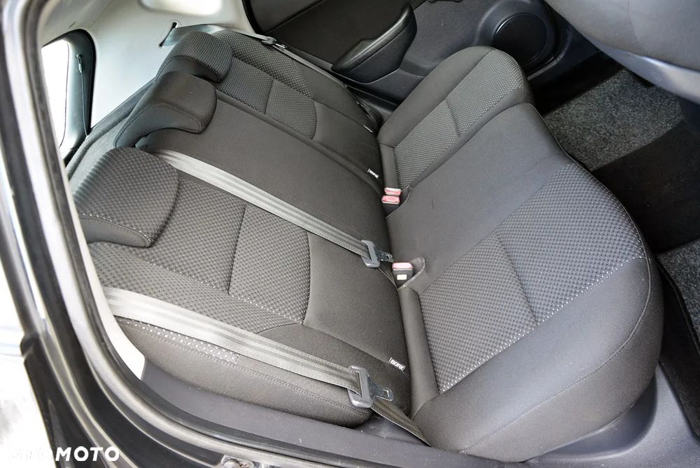 Hyundai i30 1.4 Intro Edition - 25