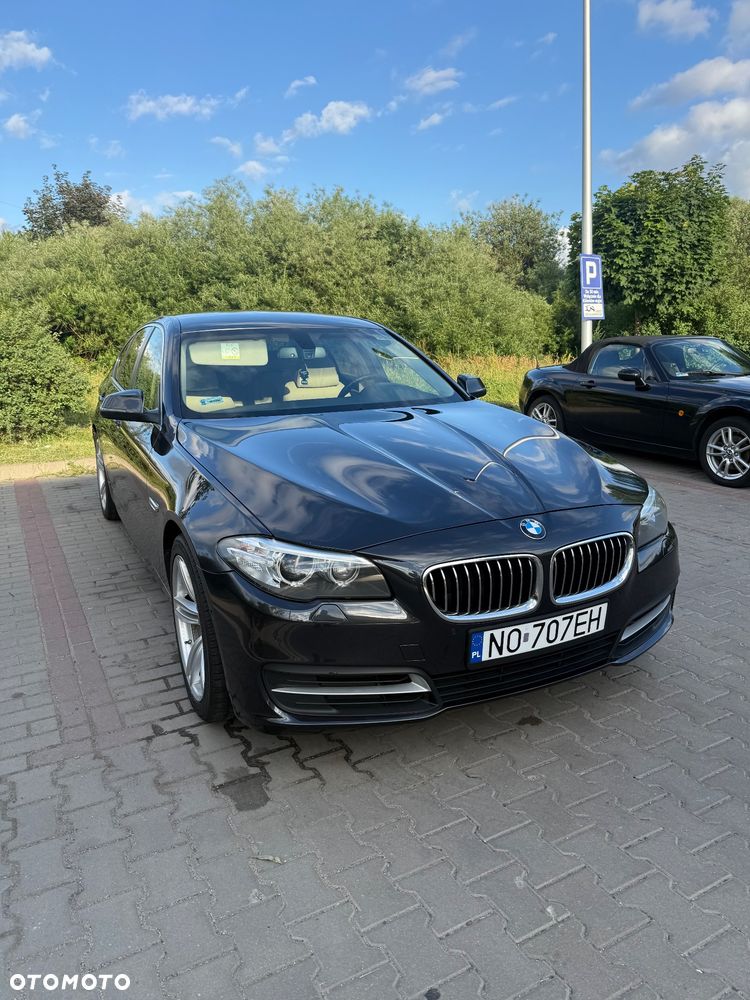 BMW Seria 5 520d xDrive - 2