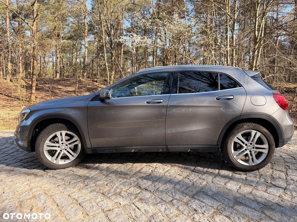 Mercedes-Benz GLA 250 4-Matic - 8