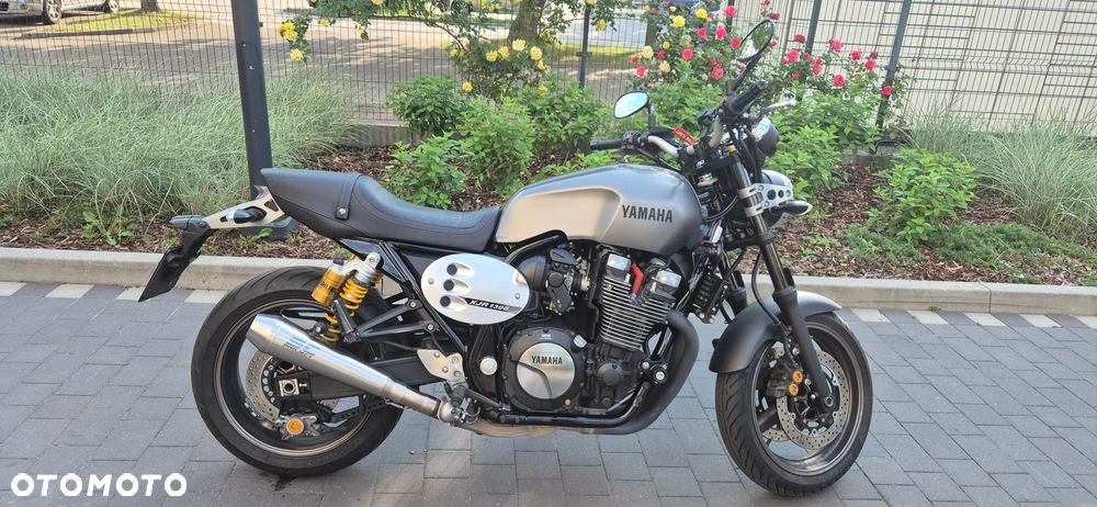 Yamaha XJR - 1