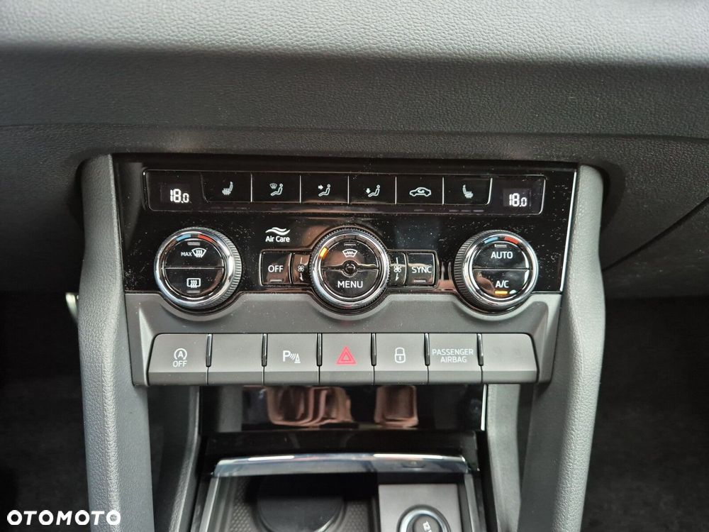 Skoda Karoq 1.5 TSI ACT Sportline DSG - 36