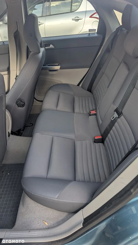 Volvo S40 2.0D - 9