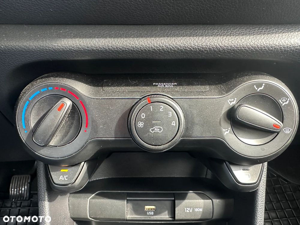 Kia Picanto 1.0 L - 13
