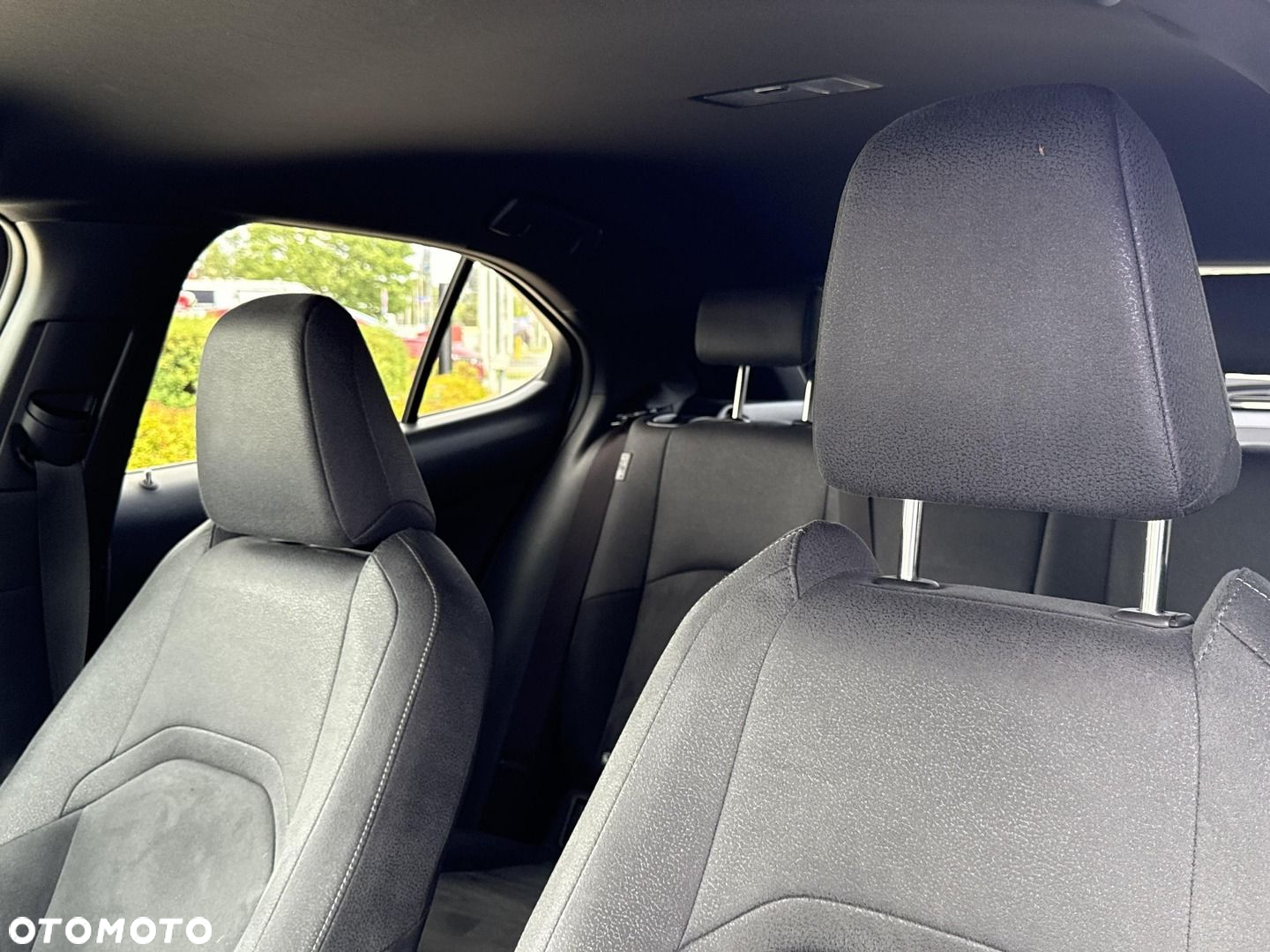 Lexus UX 200 GPF Business Edition 2WD - 12