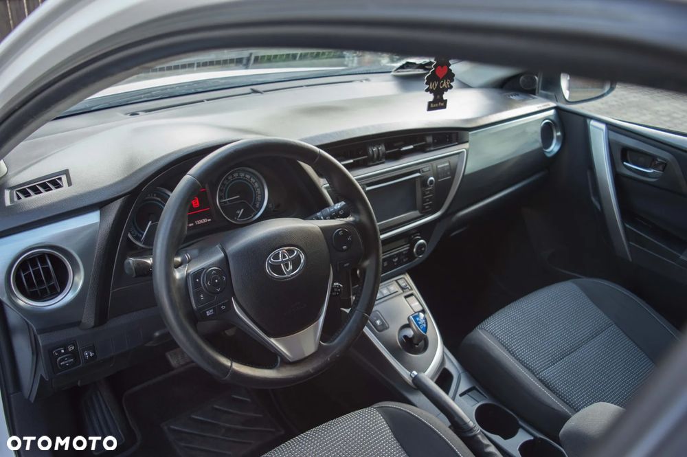 Toyota Auris - 15