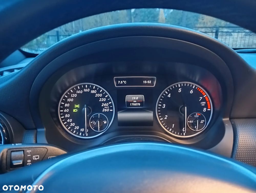 Mercedes-Benz Klasa A 180 BlueEFFICIENCY Edition Style - 29