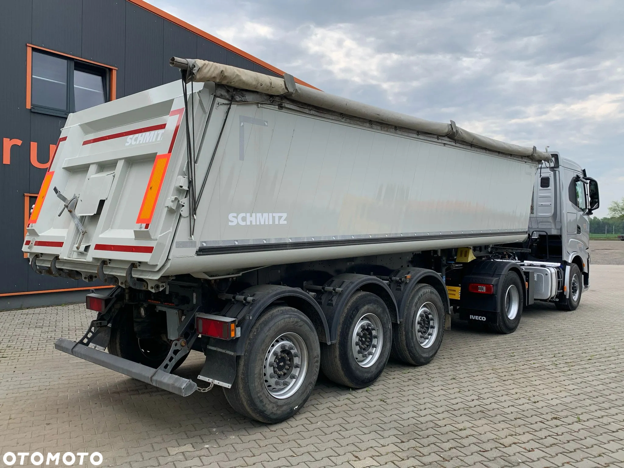 Iveco S-WAY 4x4H EURO6 - 10
