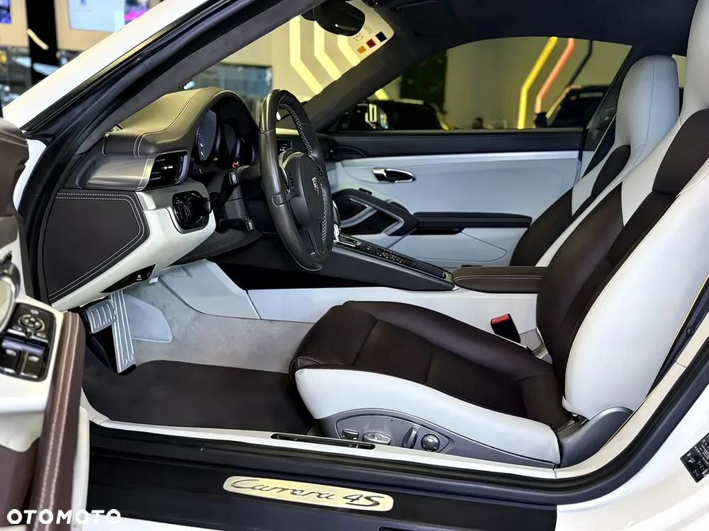 Porsche 911 Carrera 4S PDK - 8