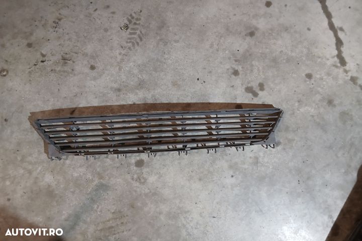 Grila bara fata centru 13120833 464549018 13120833 464549018 Opel Cor - 1