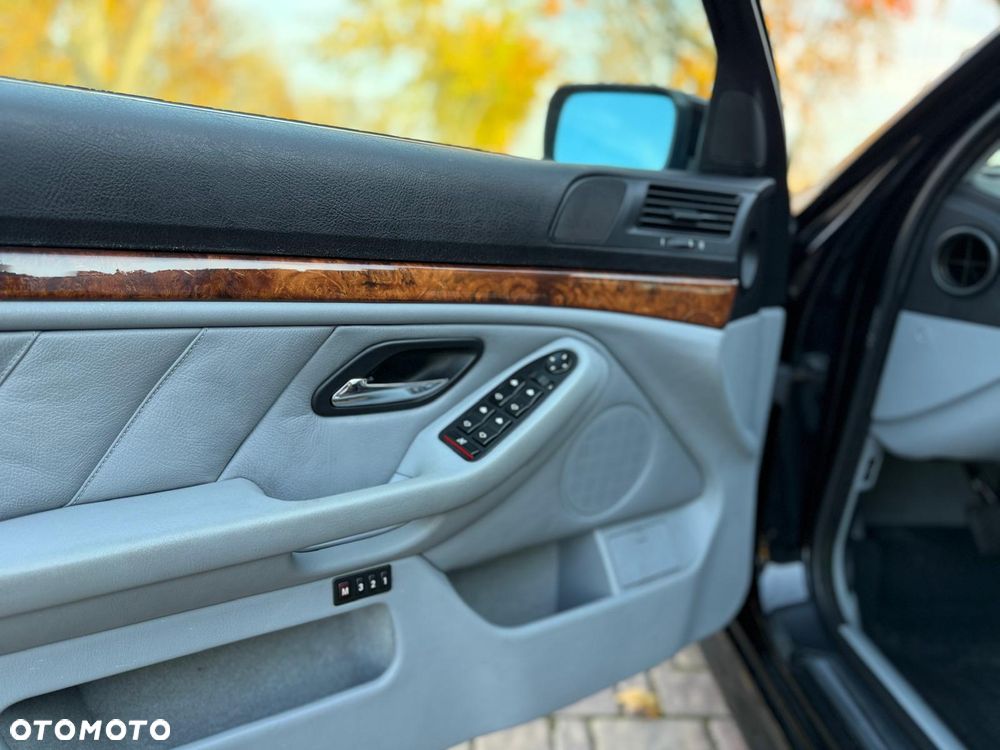 BMW Seria 5 - 18
