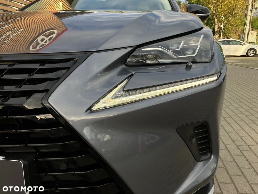 Lexus NX 300 F Impression AWD - 17