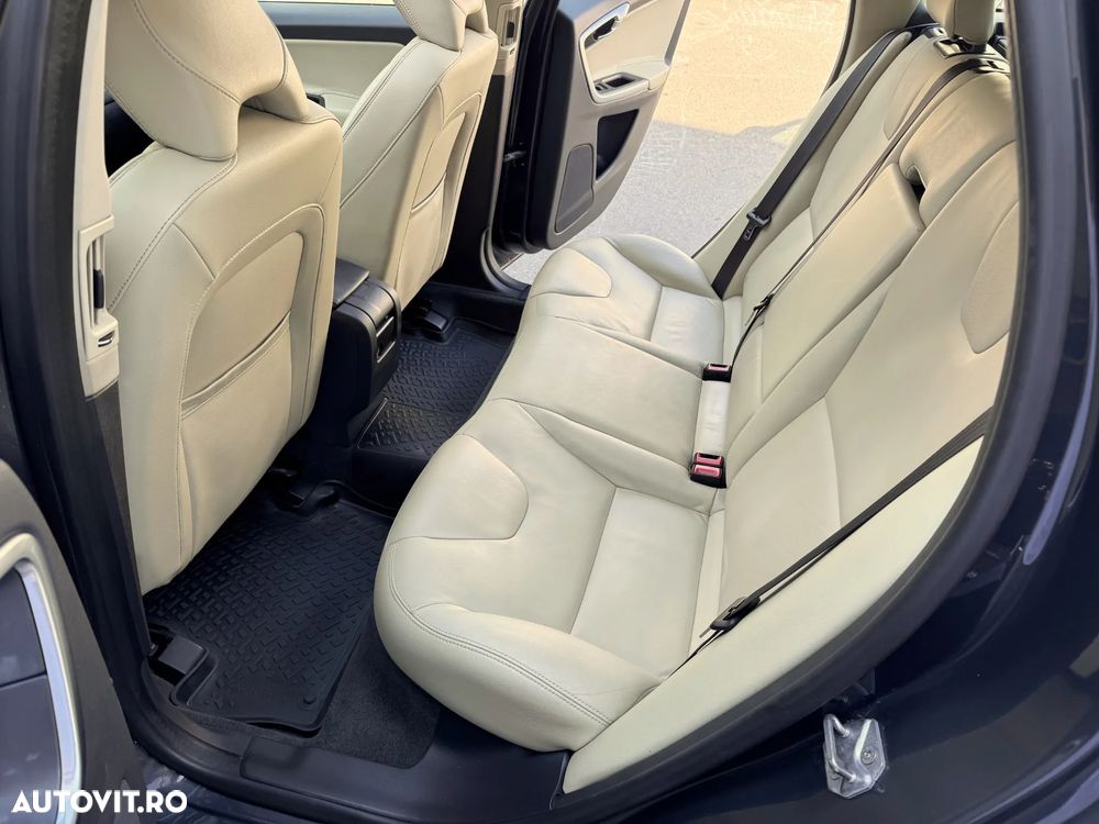 Volvo XC 60 D3 Summum - 10