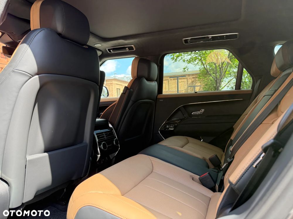 Land Rover Range Rover Sport D350 Autobiography - 9