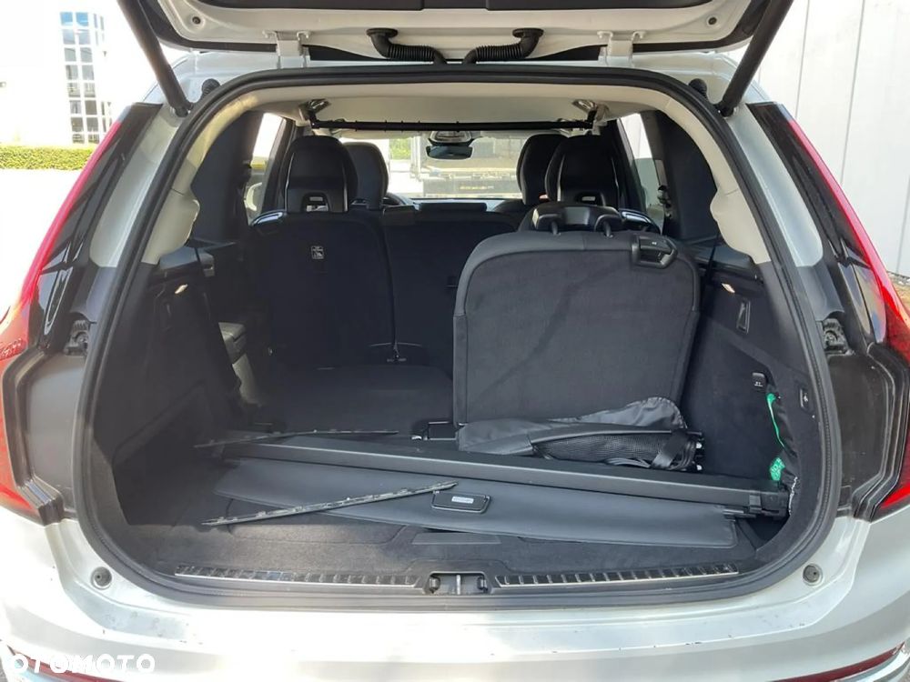 Volvo XC 90 - 8