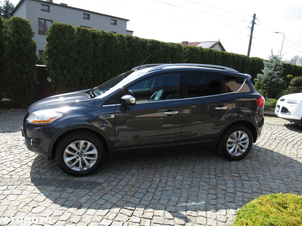 Ford Kuga 2.0 TDCi 2x4 Titanium - 10