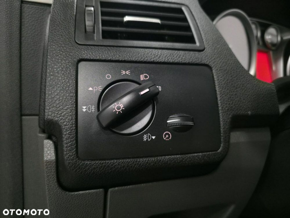 Ford Kuga 2.0 TDCi 4x4 Titanium - 30