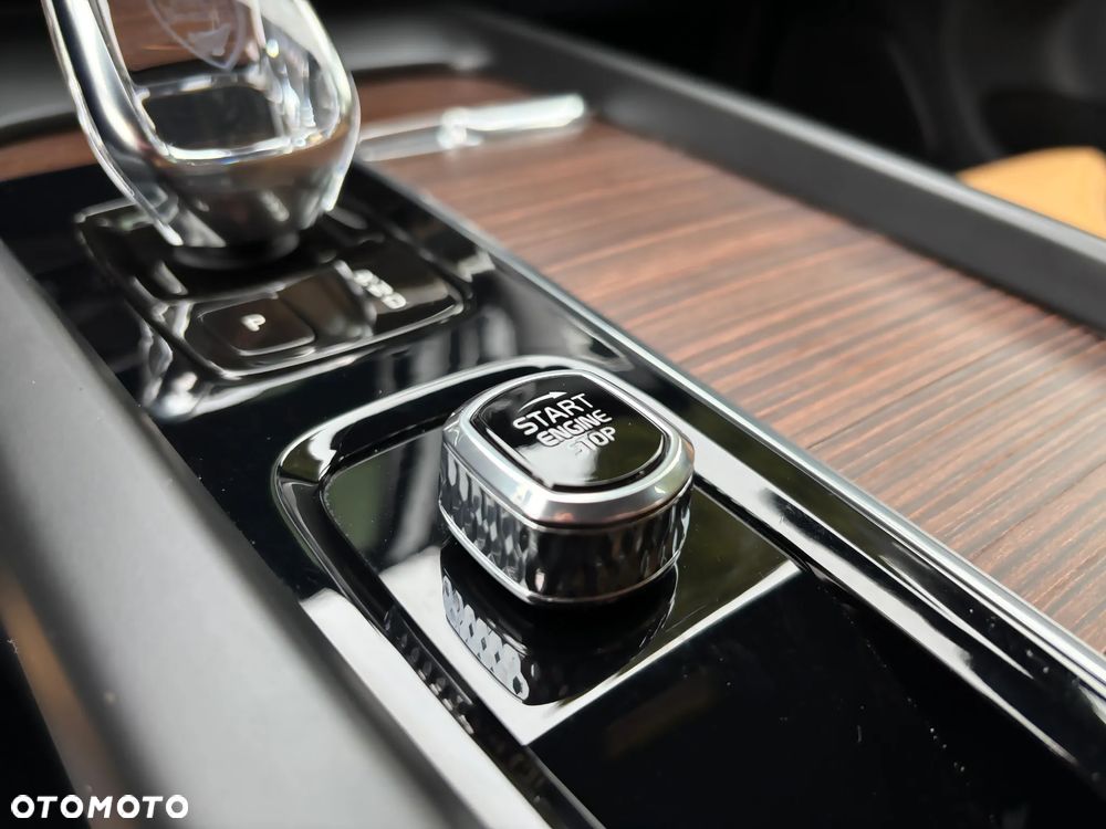 Volvo XC 60 B4 D AWD Geartronic Inscription - 35