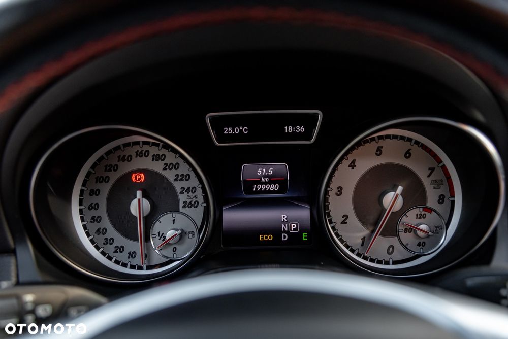 Mercedes-Benz GLA 250 4Matic 7G-DCT AMG Line - 31
