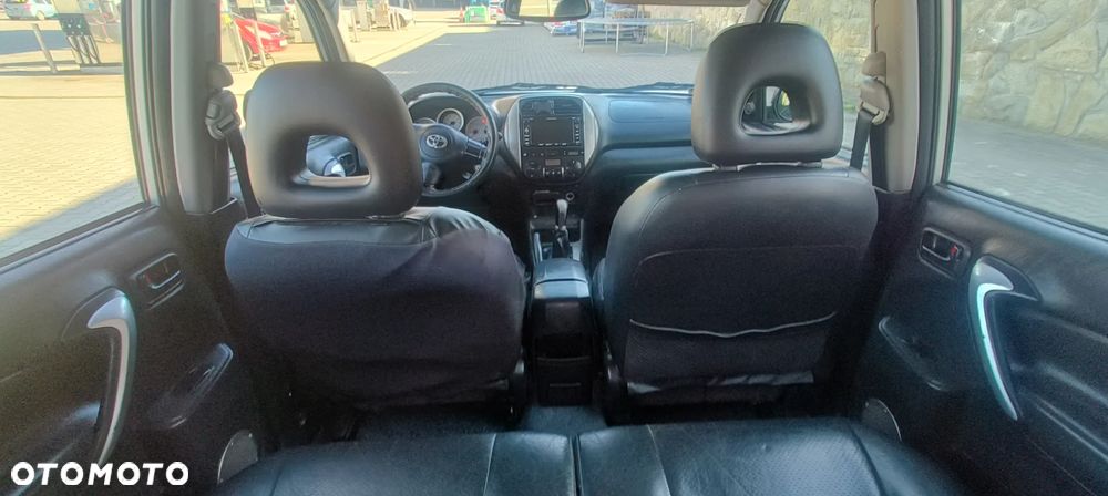 Toyota RAV4 2.0 D-4D 4x4 - 19