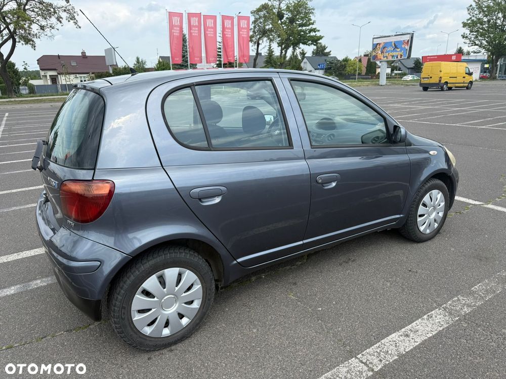 Toyota Yaris 1.0 Sol - 4