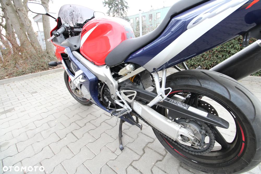 Honda CBR - 16