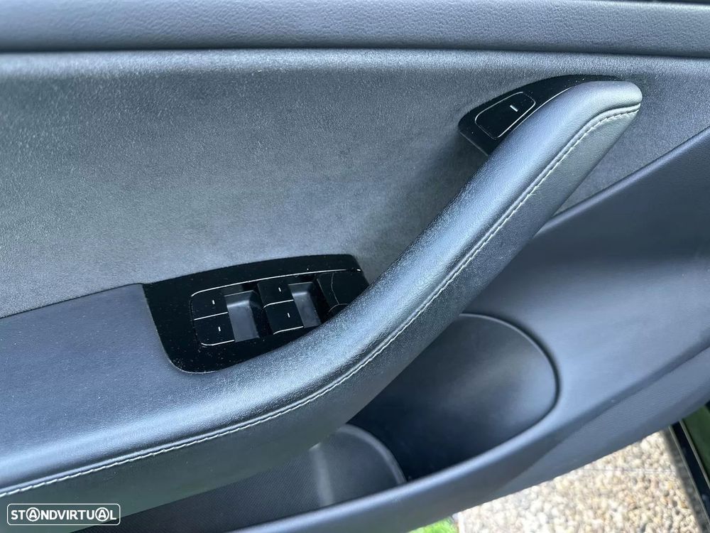 Tesla Model 3 Performance Tração Integral - 23