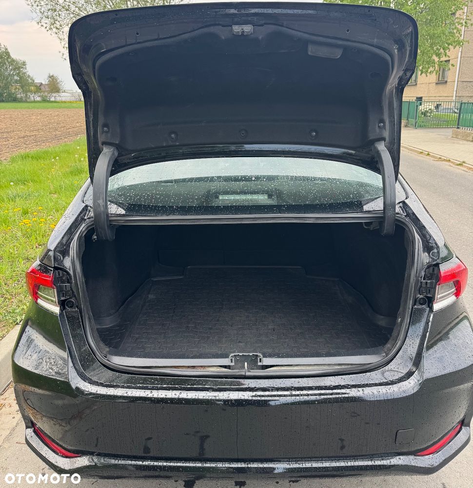 Toyota Corolla 1.8 Hybrid Club - 6