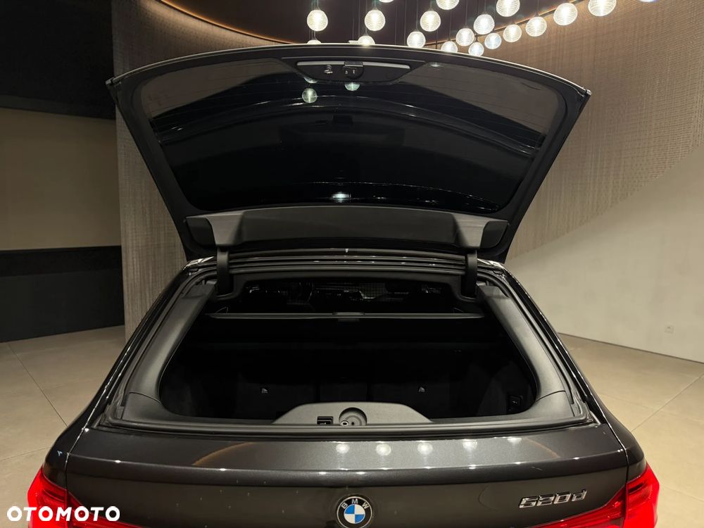 BMW Seria 5 520d Luxury Line - 27