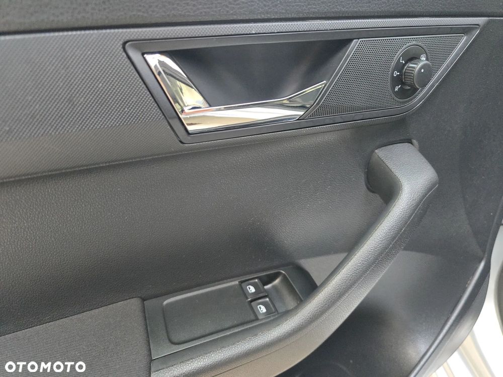 Skoda Fabia 1.0 TSI Ambition - 11