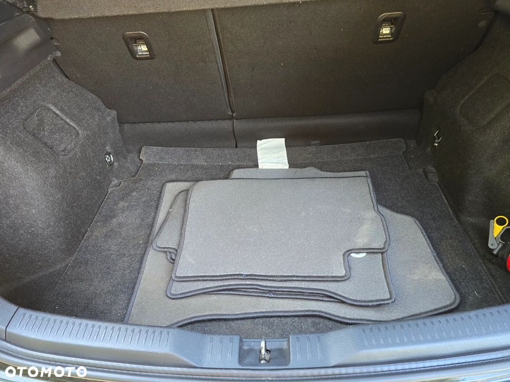 Toyota Auris 1.6 Premium - 14